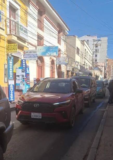 UN ANALISIS NECESARIO: ORURO: EL OCASO DE LA POLÍTICA TRADICIONAL Y EL DESAFÍO DE LA GOBERNABILIDAD
